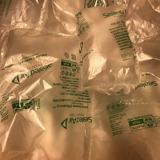 美品 エアー緩衝材各種 計70個