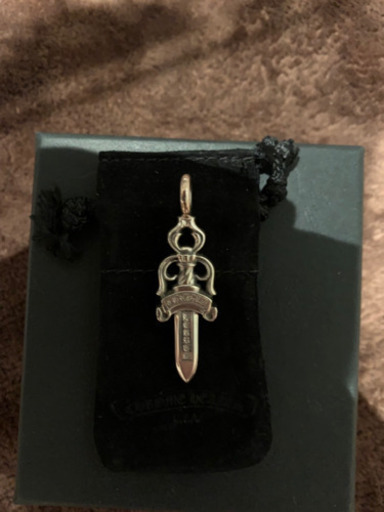 クロムハーツ ダブルダガーペンダント