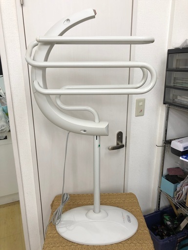 DeLonghi デロンギ☆タオルウォーマー SCS90☆CALD PANNY☆配達可能