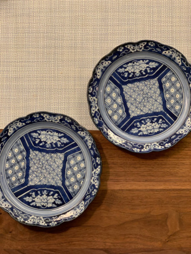 吉岡将弐 ダミ花蝶文輪花皿