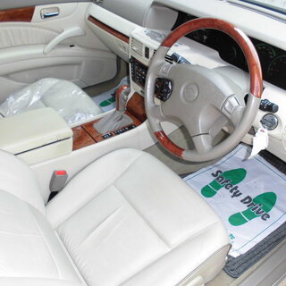 希少車★CVT★ワンオーナー★レザーシート★ターボ★実走２９８００㌔！！！！の画像
