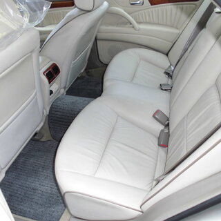 希少車★CVT★ワンオーナー★レザーシート★ターボ★実走２９８００㌔！！！！の画像
