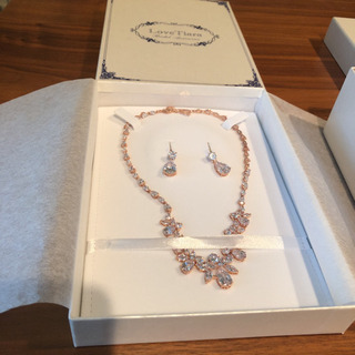 ウェディング用ネックレス ピアスセットの画像