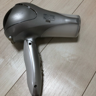 ドライヤーSANYO/HD-IP102/2008年製の画像