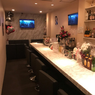 BARカウンタースタッフ募集