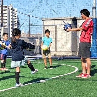 ＜特別無料＞リフティングのコツを伝授！プロフリースタイラーによる...