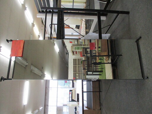 新品！未使用！アウトレット　お買い得！　天井ツッパリ式大型ミラー