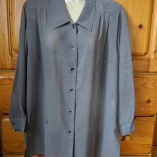 新品
長袖ロングブラウス
