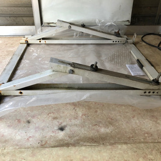 エアコンの屋根用の台、譲ります。