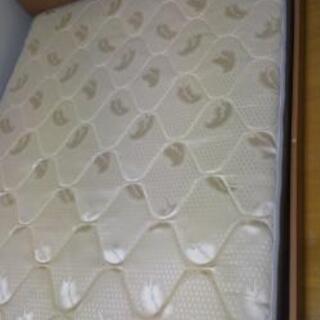 ローベットとマットレスのセット　サイズ　ダブル　良品