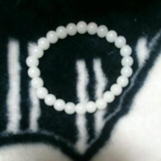 数珠ブレスレット(8㎜)ルミナスストーン(夜光 蓄光)の画像