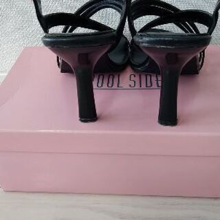 最終値下げ！【美品】ラインストーンのヒールサンダルの画像