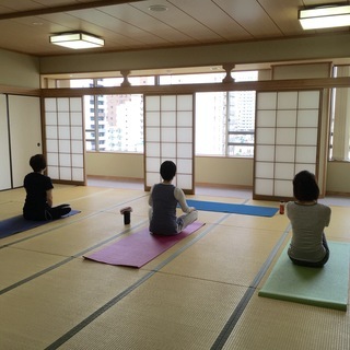 土曜の朝ヨガで週末を有意義に‼︎ ¥1000-/1h