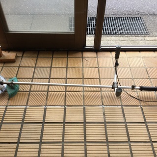 エンジン草刈機