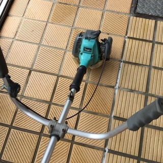 エンジン草刈機の画像