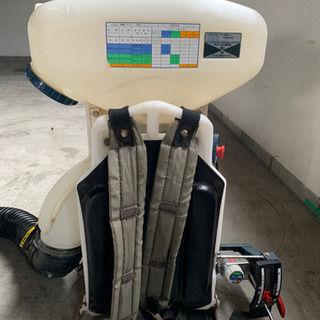 ヤンマー エンジン式背負い 動力散布機 FS401