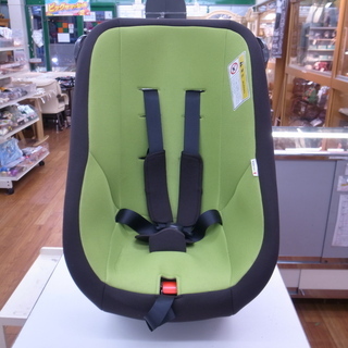 タカタ チャイルドシート（黄緑）【モノ市場東浦店】 
