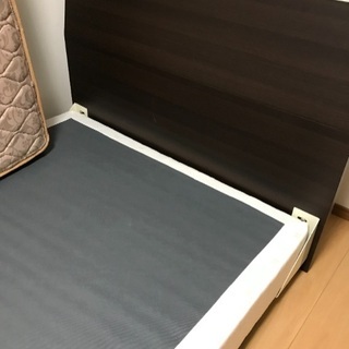 値下げしました！  セミダブルベッド  ロータイプ