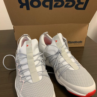 【新品】Reebok スニーカー 28cm