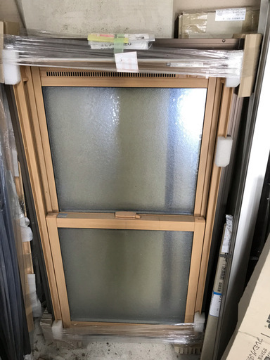 サッシ  片上げ下げ窓 新品在庫品