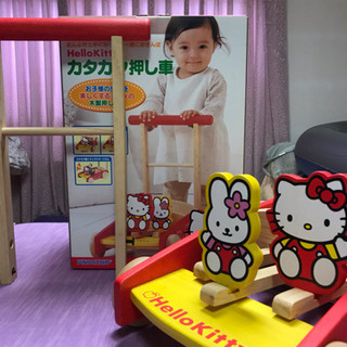 ハローキティ カタカタ押し車の画像