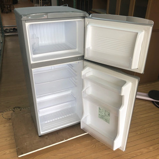 【リサイクルサービス八光　田上店　安心の3か月保証　配達・設置OK】アクア 109L 2ドア冷蔵庫（直冷式）アーバンシルバー【右開き】AQUA AQR-111E-S リサイクルサービス八光 田上店 安心の3か月保証 配達・設置OK】アクア