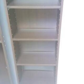 本棚 お譲りします（高さ約170cm・可動棚）の画像