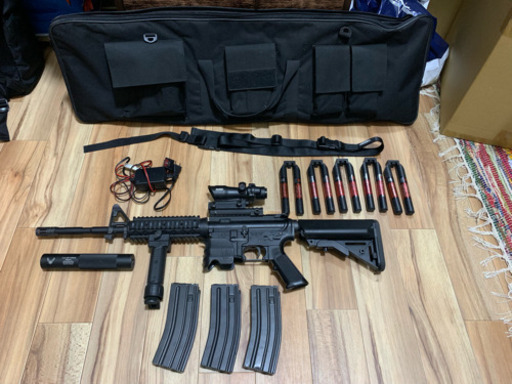 ［取引中]［中古］サバゲー始めたい方に  M4 マガジン、スコープ等セット