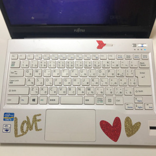 富士通 ノートパソコンの画像