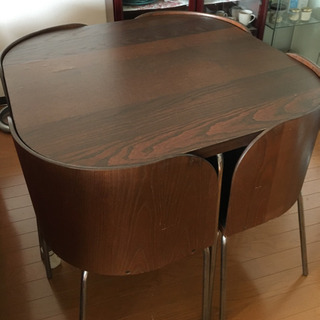 IKEA ダイニングテーブル&椅子4脚の画像