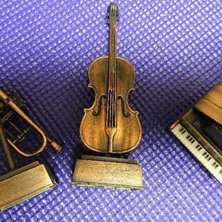 音楽の置物 三点セットの画像