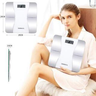 【新品未使用】週末限定特価【2019年最新版】体重計Bluetooth 体組成計 スマホ連動 体脂肪計 12種類測定可能 日本語対応取扱説明書 健康管理 Qimmaol 家庭用 データ自動記録 体重 体脂肪率体水分率 筋肉率 骨量カロリーBMIなど測定 (ブラック)  の画像