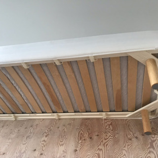 セミシングルベッド（脚付マットレス）の画像