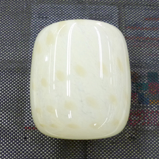 sia フラワーベース クリーム色 高さ18×直径16.5cm ガラス フランス製 花瓶 乳白 色☆ PayPay(ペイペイ)決済可能 ☆ 札幌市 清田区 平岡の画像