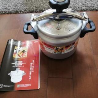 圧力鍋　3.5リットル