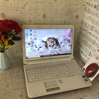 ☆彡良い物を安く。人気のホワイト/Office2019付/富士通15.6ｲﾝﾁ/AH56/C Win10 64bit/Corei5/4G/640G/無線/DVD・Blu-ray再生ソフト付