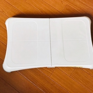 Wii 本体とソフト１２本体のセットの画像