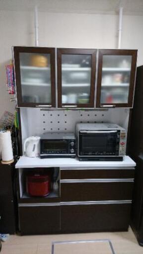 食器棚 9月21日または22日お引き取り可能な方 優先