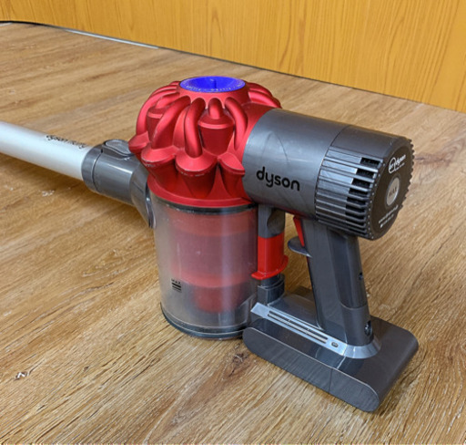 dyson fluffy コードレスクリーナー モーターヘッド DC74 動作確認済み 充電器付き (592)AKARI