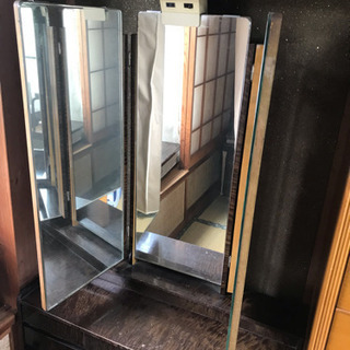 三面鏡ドレッサー
