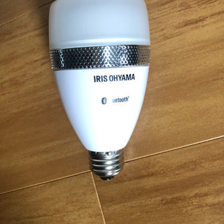 【アイリスオーヤマ製】スピーカー付きLED電球LDF11Ｌ-G-4S