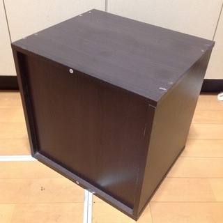 木目のカラーボックスの画像