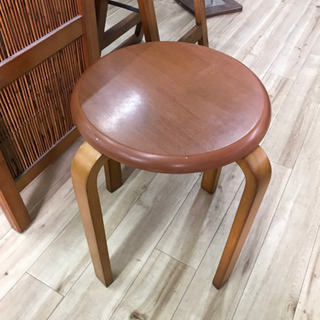 木製丸椅子