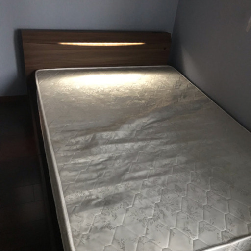 値下げ！引き出し付ベッド（ダブルサイズ）