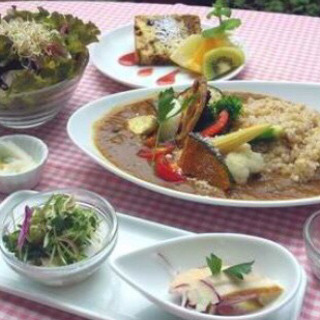 【奈良市二条町】カフェ ランチ ホールスタッフ 募集！の画像