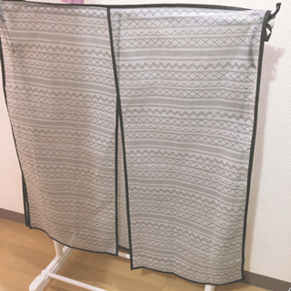 ハンガーラックの画像
