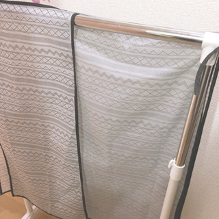 ハンガーラックの画像