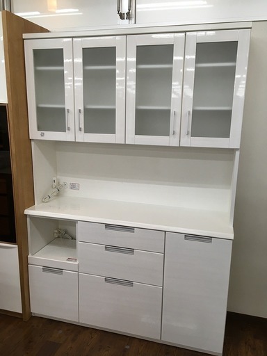 ニトリ 4枚扉 レンジボード