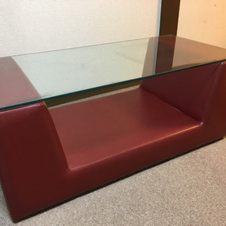 [再３値下]赤いモダンなガラステーブルの画像
