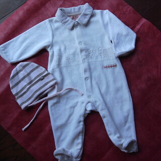 冬　ベビー服　０～１２M　2枚　と帽子の画像